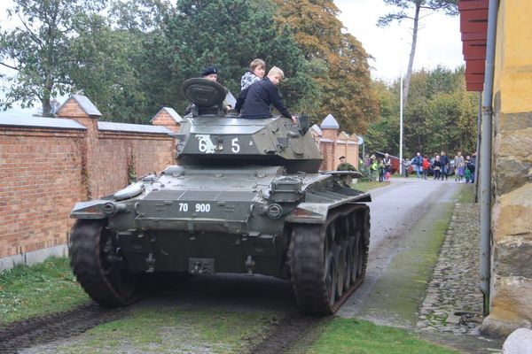 1382361375 16 FT0 858516 10202213524558744 1850634005 O 